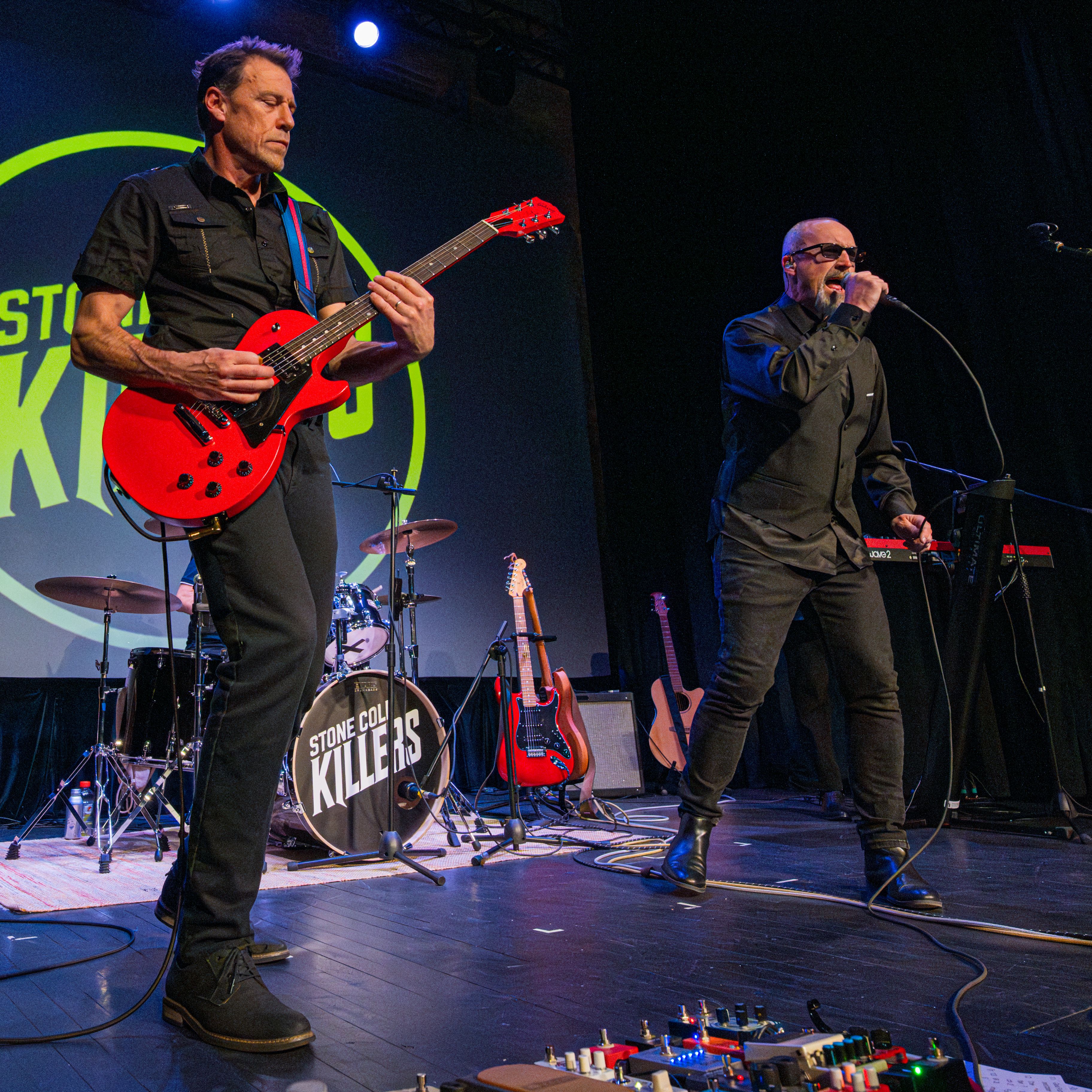 Carl Daisley close up singing